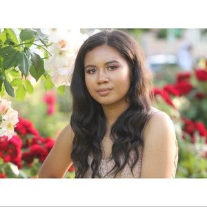 Meet your Posher, Adeana